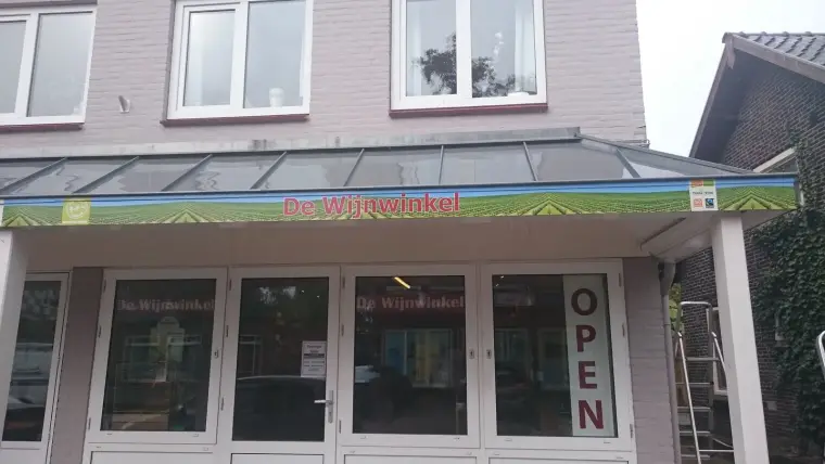 Gevelreclame & freesletters door JL Belettering